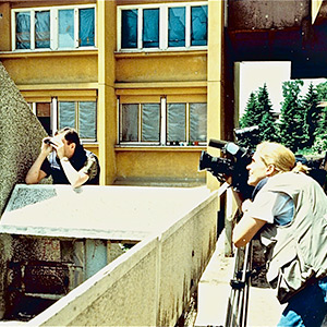 Siege of Sarajevo. Brent Sadler (left) and CNN’s Cynde Strand (camera)